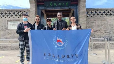 感知紅色文化，共筑友誼橋梁 國際交流處黨支部組織外國留學(xué)生紅色文化體驗活動